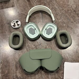 Apple AirPods Max Green Over-Ear Headphones